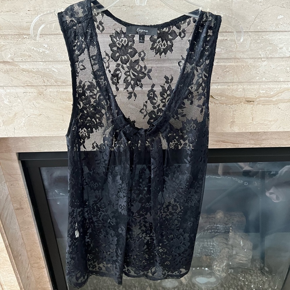 Express top - Picture 1 of 3